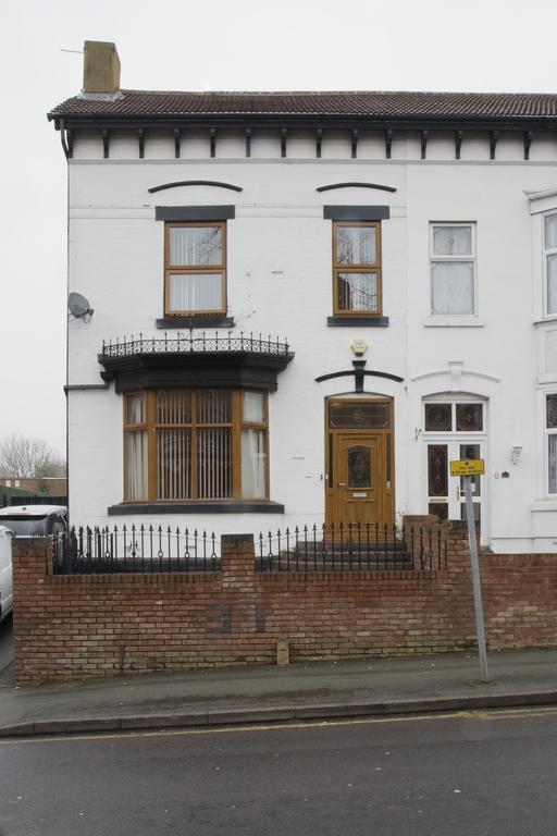Oaklands Apartment Wolverhampton Exterior photo